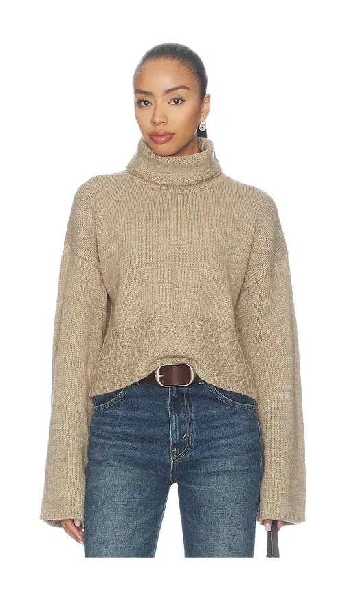 Viktoria Funnel Neck Pullover
