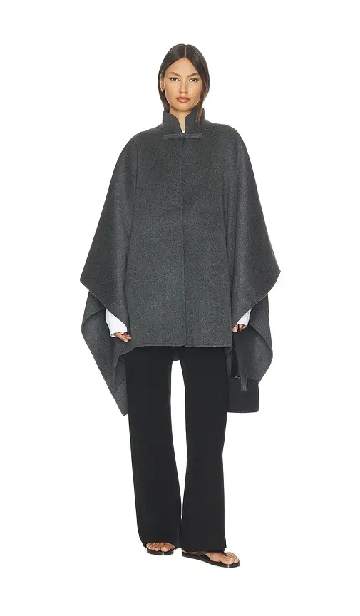Double Faced Wool Pankou Closure Poncho Double Faced Wool Pankou Closure Poncho