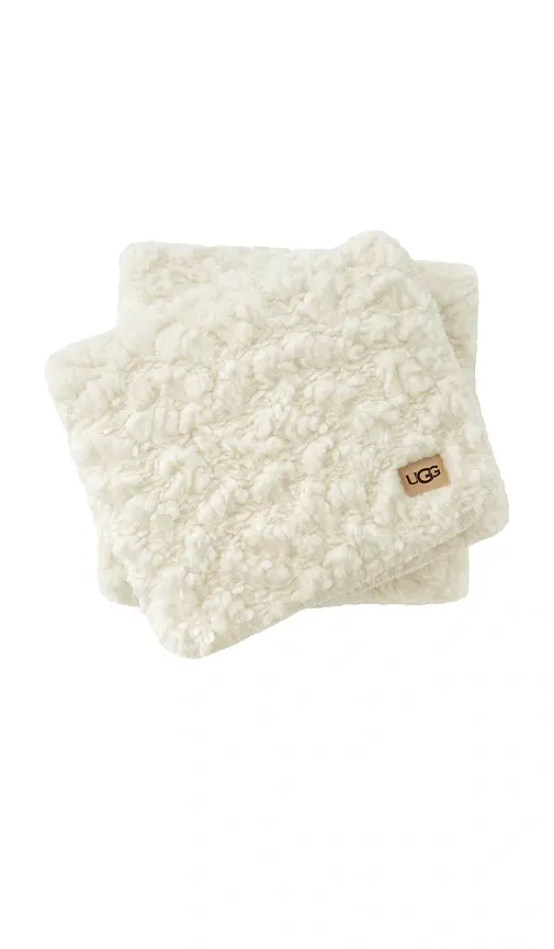UGG Home Shira Pet Throw | Thumbnail 2