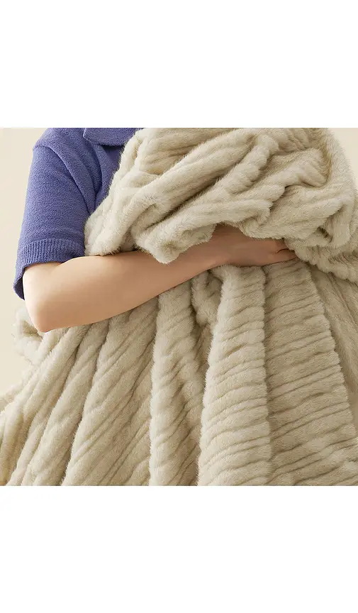 UGG Home Jennis Throw | Thumbnail 2 UGG Home Jennis Throw | Thumbnail 2