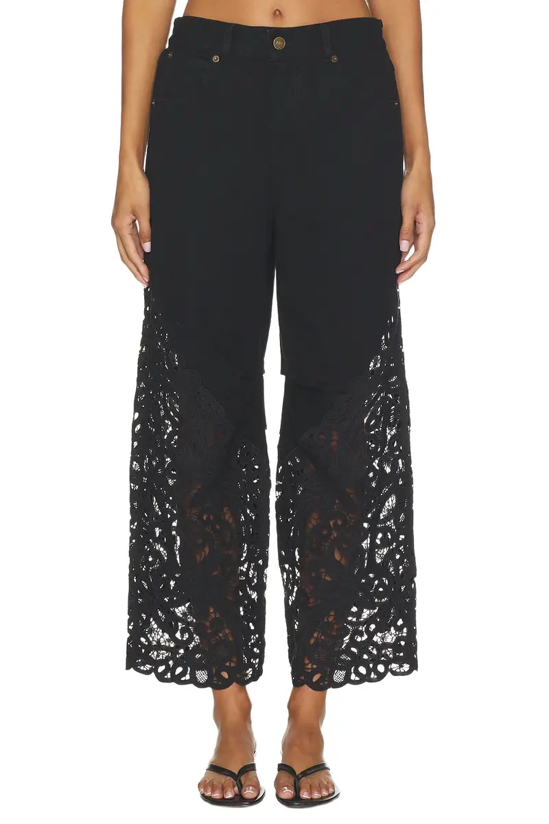 Shiloh Embroidered Jeans Shiloh Embroidered Jeans