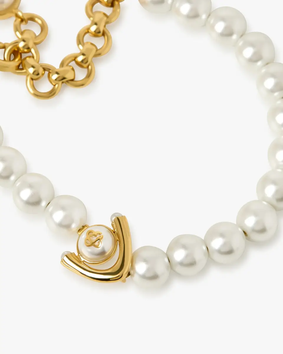 Casablanca Gold & White Lotus Pearl Bracelet | Thumbnail 3