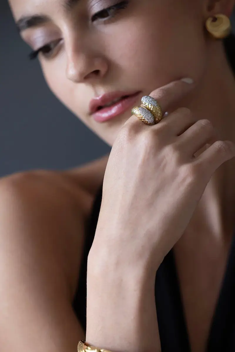DAVID WEBB Diamond Park Avenue Crossover Ring | Thumbnail 2