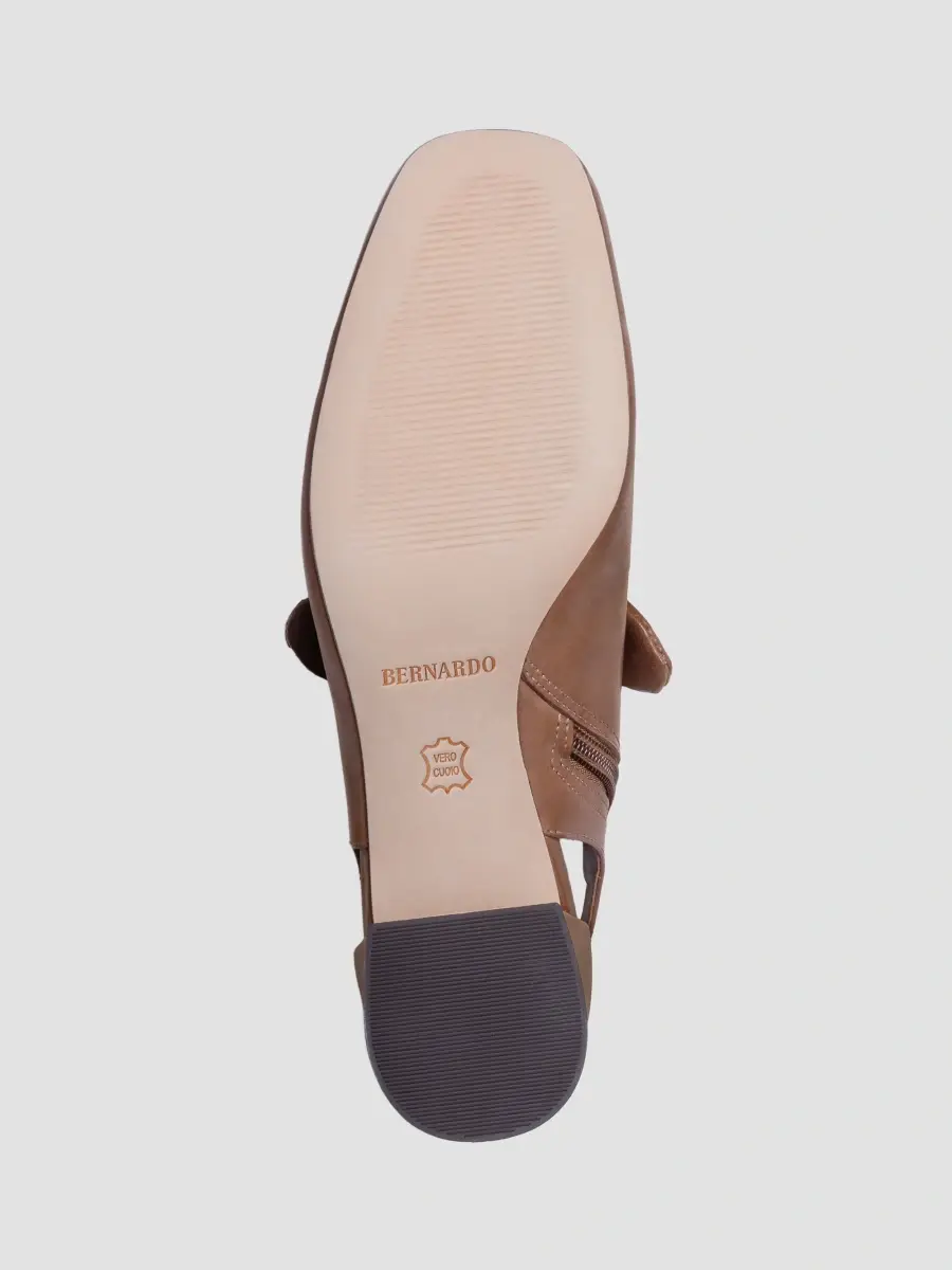 Bernardo Women's Angelina Bow Pumps | Thumbnail 4 Bernardo Women's Angelina Bow Pumps | Thumbnail 4