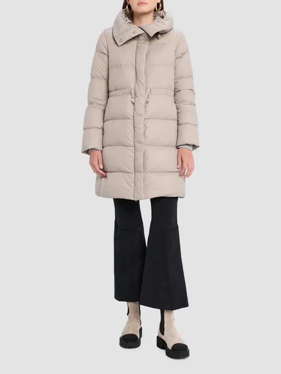Canada Goose Women's Montgomery Hooded Down Coat | Thumbnail 4 Canada Goose Women's Montgomery Hooded Down Coat | Thumbnail 4