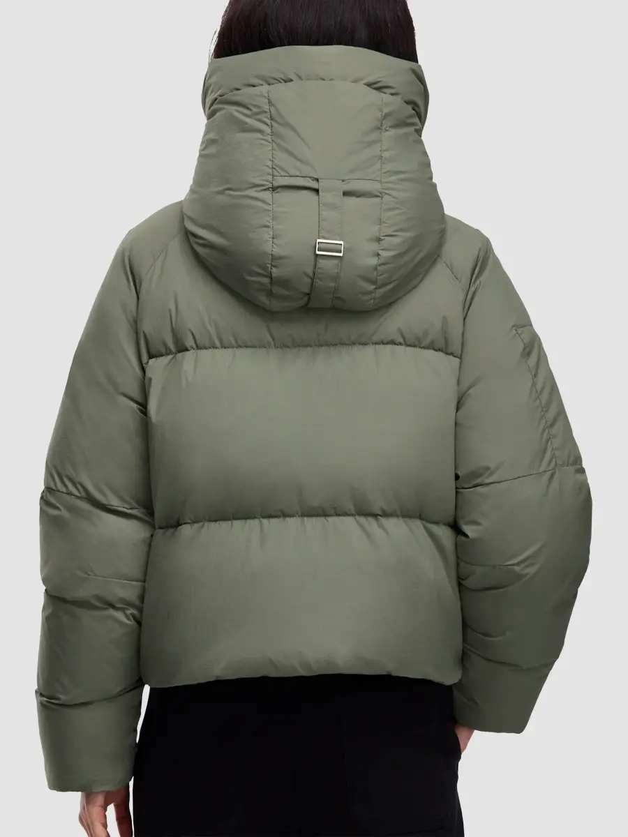Canada Goose Women's Chilliwack Hooded Puffer Jacket | Thumbnail 3