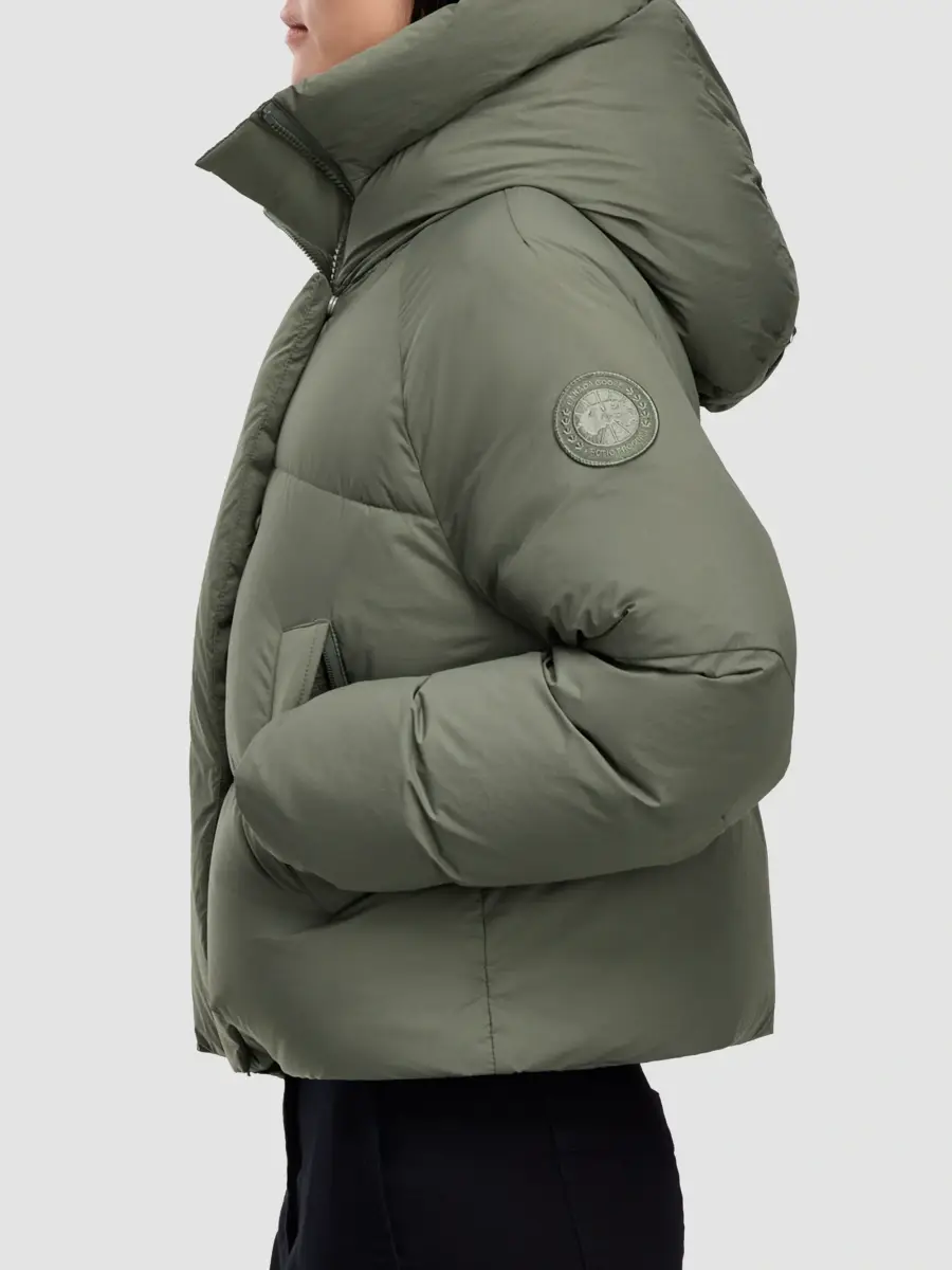 Canada Goose Women's Chilliwack Hooded Puffer Jacket | Thumbnail 6