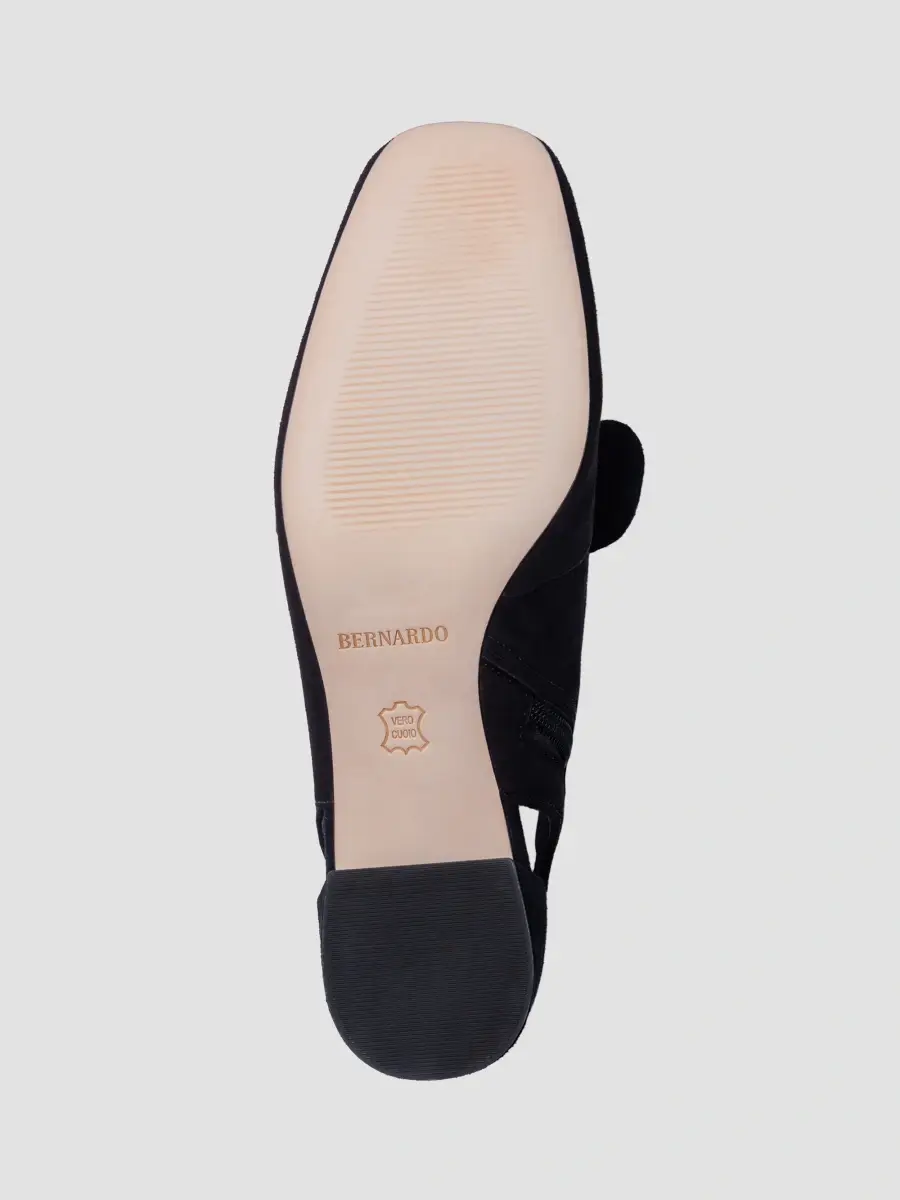 Bernardo Women's Angelina Bow Pumps | Thumbnail 4 Bernardo Women's Angelina Bow Pumps | Thumbnail 4