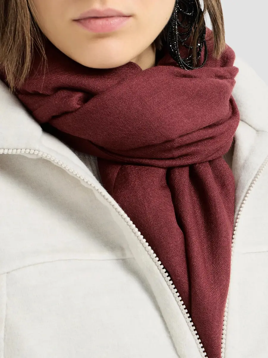 Brunello Cucinelli Women's Cashmere and Silk Scarf - Red | Thumbnail 2 Brunello Cucinelli Women's Cashmere and Silk Scarf - Red | Thumbnail 2