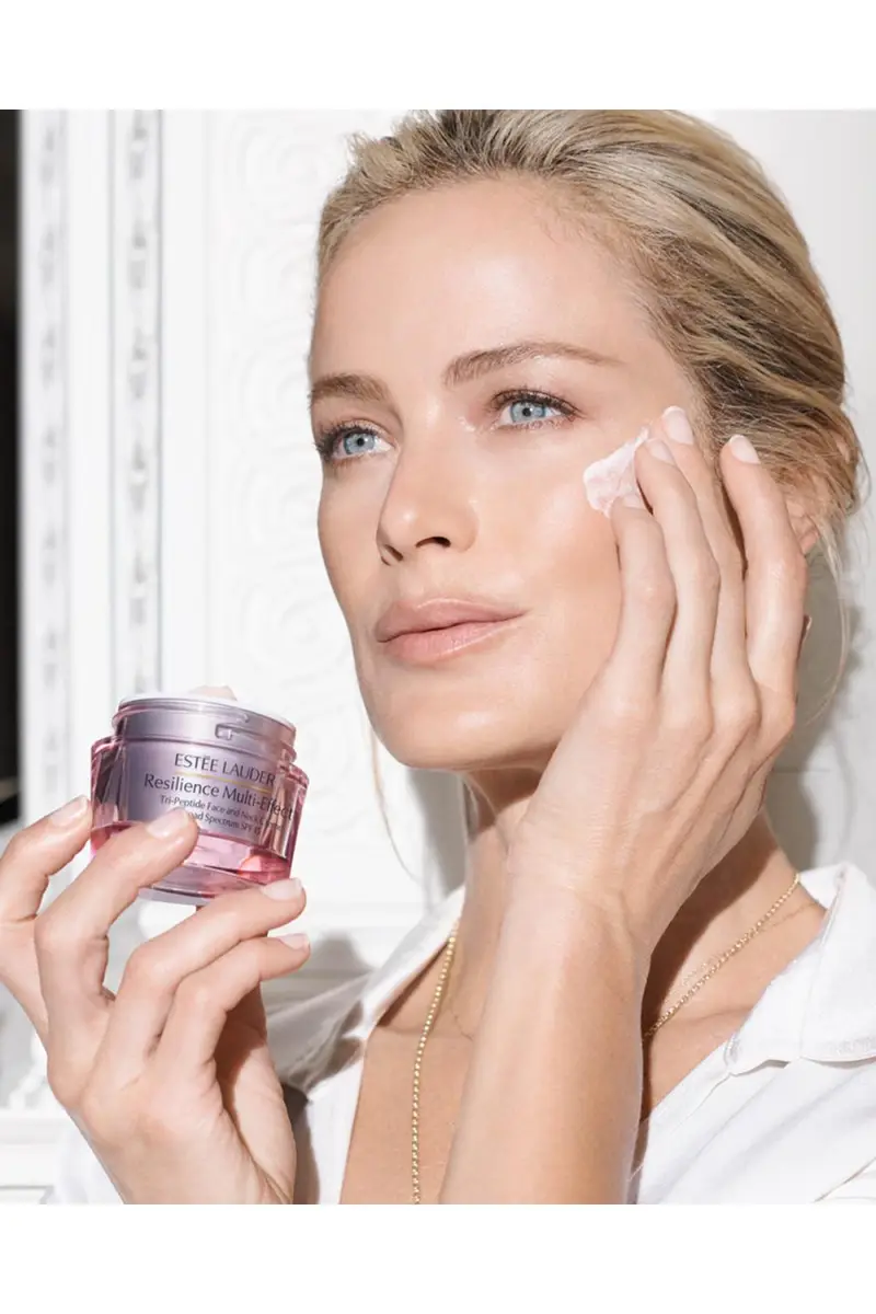 Estée Lauder Resilience Multi-Effect Tri-Peptide Face and Neck Moisturizer Crme SPF 15, 2.5 oz. | Thumbnail 4 Estée Lauder Resilience Multi-Effect Tri-Peptide Face and Neck Moisturizer Crme SPF 15, 2.5 oz. | Thumbnail 4
