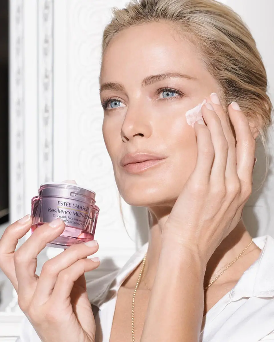 Estée Lauder Resilience Multi-Effect Tri-Peptide Face & Neck Cream Moisturizer SPF 15 for Normal/Combination Skin | Thumbnail 2 Estée Lauder Resilience Multi-Effect Tri-Peptide Face & Neck Cream Moisturizer SPF 15 for Normal/Combination Skin | Thumbnail 2