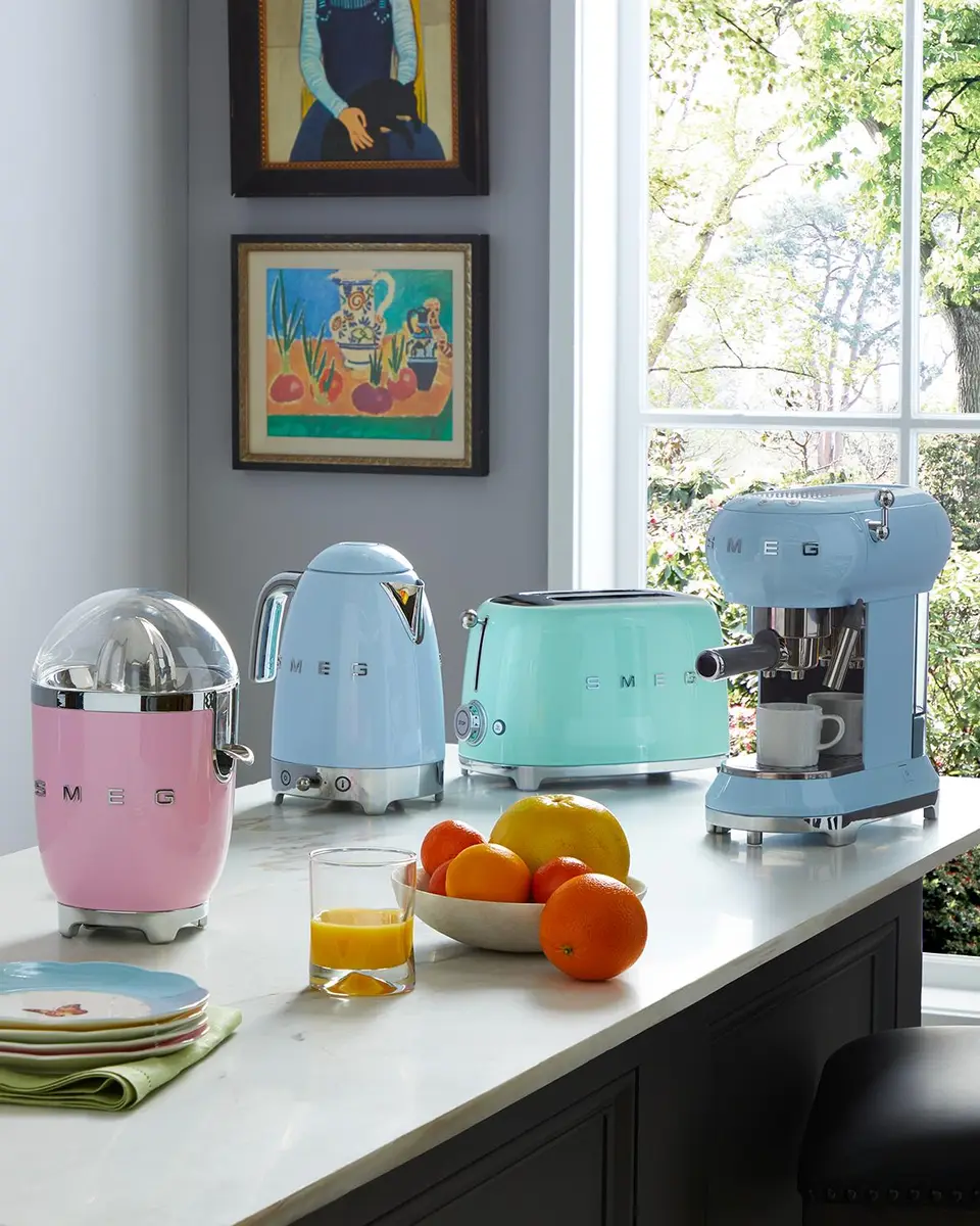 Smeg Retro 2-Slice Toaster | Thumbnail 5 Smeg Retro 2-Slice Toaster | Thumbnail 5
