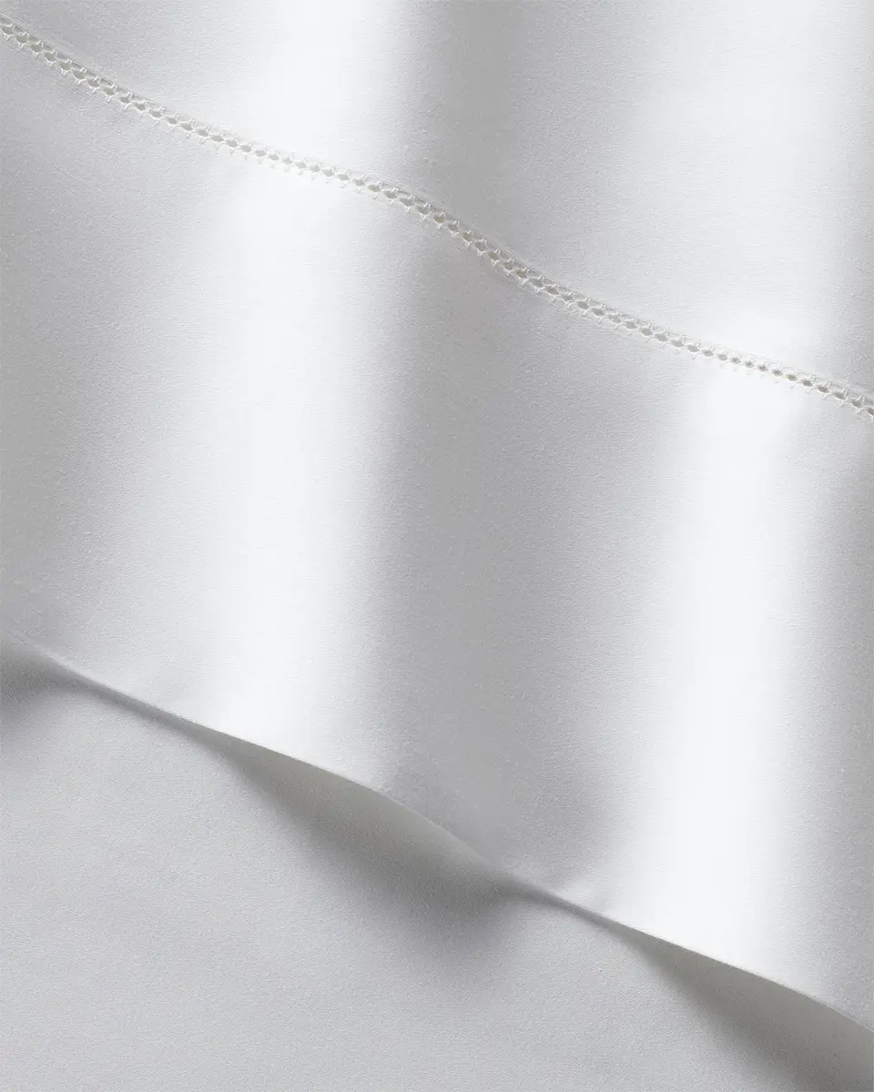 Ralph Lauren Home Organic Sateen Fitted Sheet | Thumbnail 2