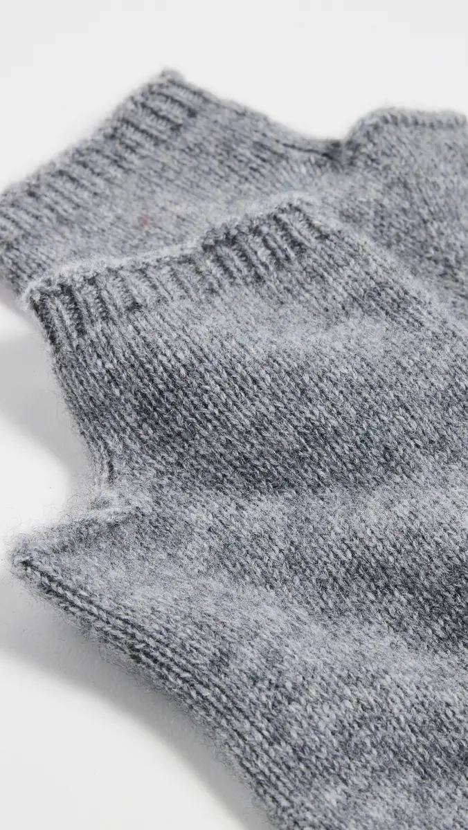 Jenni Kayne Fingerless Cashmere Gloves | Thumbnail 4 Jenni Kayne Fingerless Cashmere Gloves | Thumbnail 4