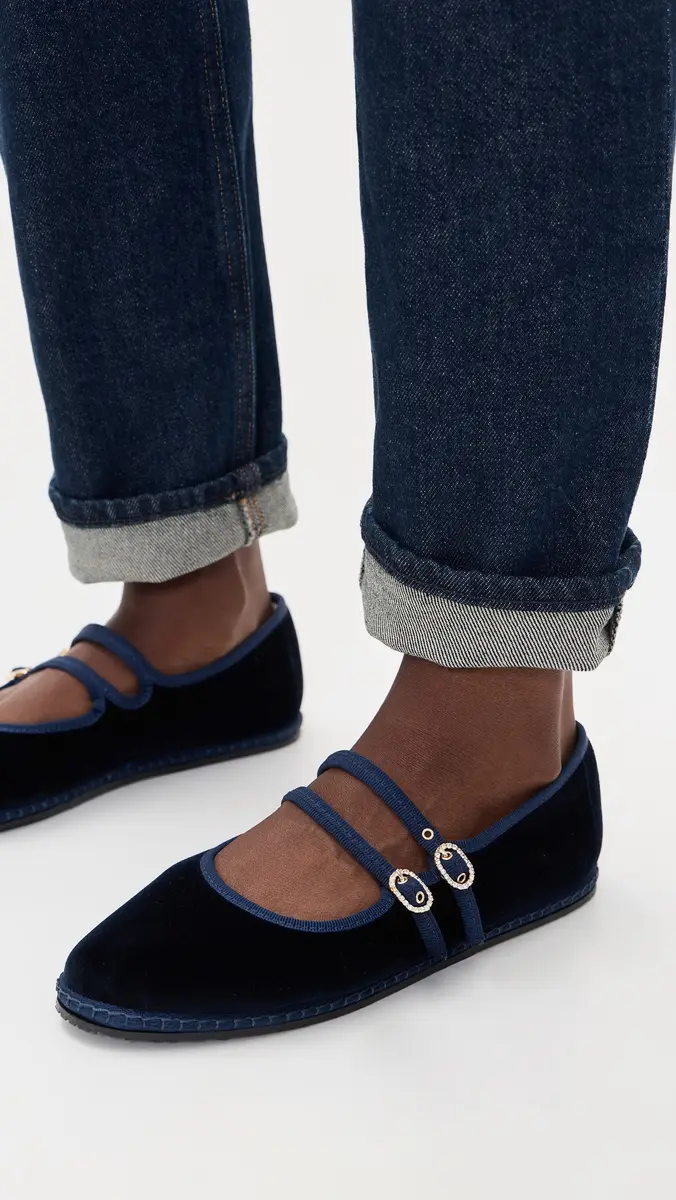 Vibi Venezia Audrey Velvet Flats | Thumbnail 3