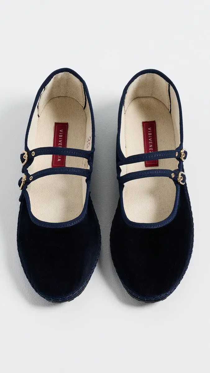 Vibi Venezia Audrey Velvet Flats | Thumbnail 5