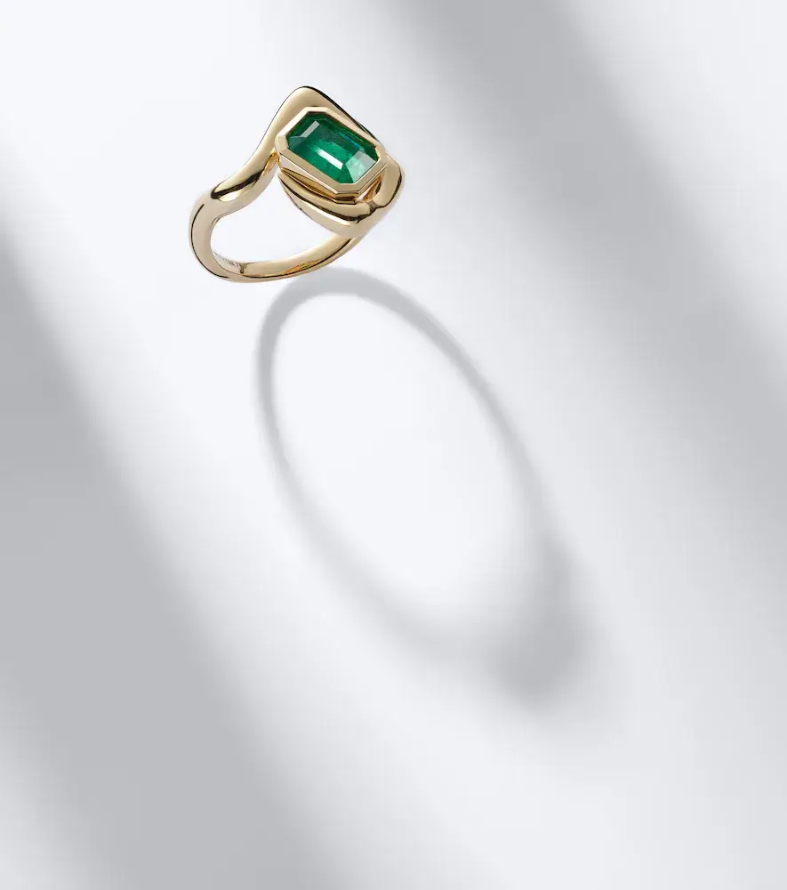 SHAY JEWELRY Zar 18kt gold pinky ring with emerald and diamond | Thumbnail 4 SHAY JEWELRY Zar 18kt gold pinky ring with emerald and diamond | Thumbnail 4