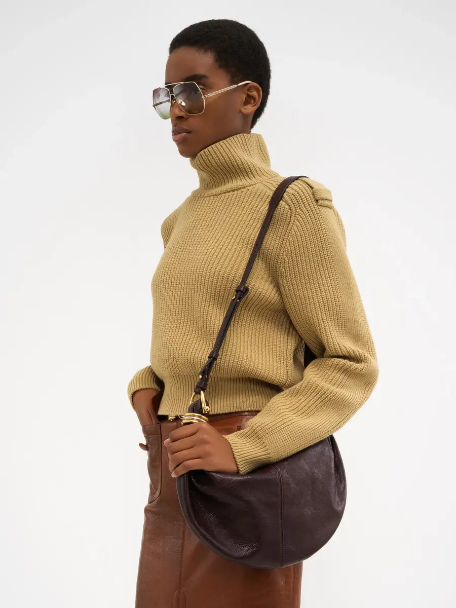 Chloé Small Bracelet hobo bag in grained leather | Thumbnail 3 Chloé Small Bracelet hobo bag in grained leather | Thumbnail 3