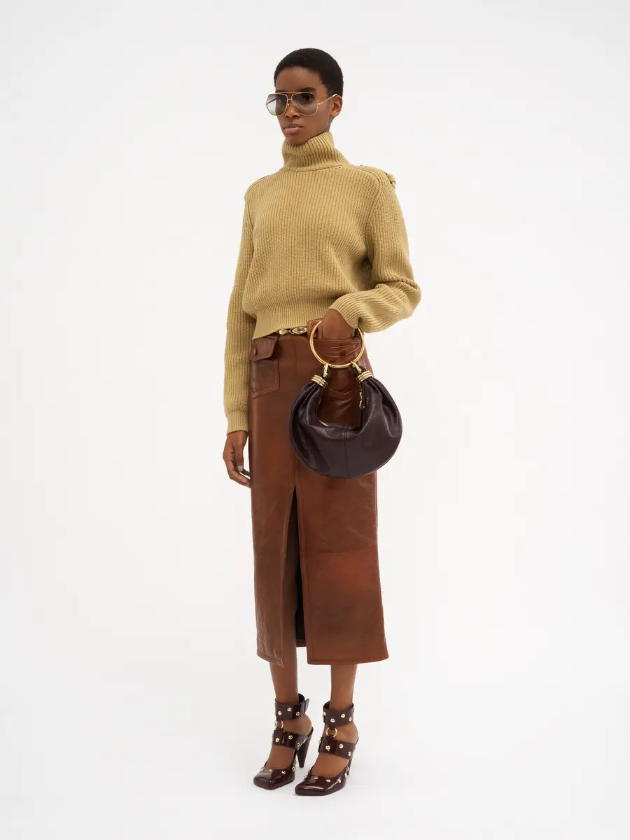 Chloé Small Bracelet hobo bag in grained leather | Thumbnail 8 Chloé Small Bracelet hobo bag in grained leather | Thumbnail 8