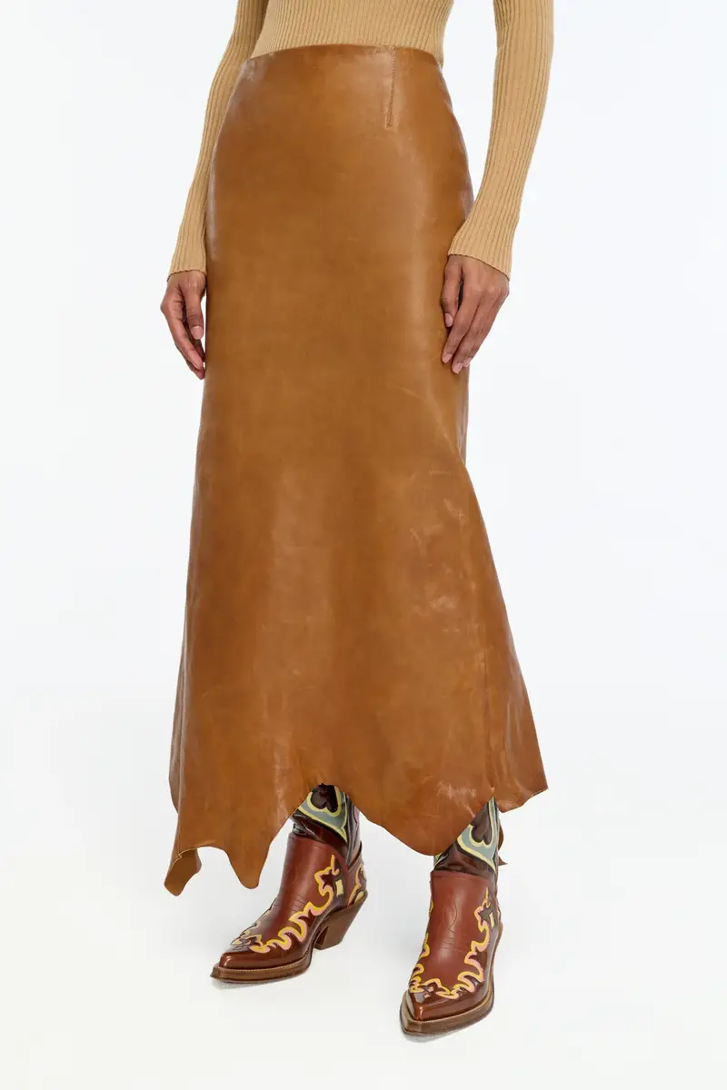 Gabriela Hearst Edwardo Raw Cut Skirt in Cognac Vachetta Leather | Thumbnail 7 Gabriela Hearst Edwardo Raw Cut Skirt in Cognac Vachetta Leather | Thumbnail 7