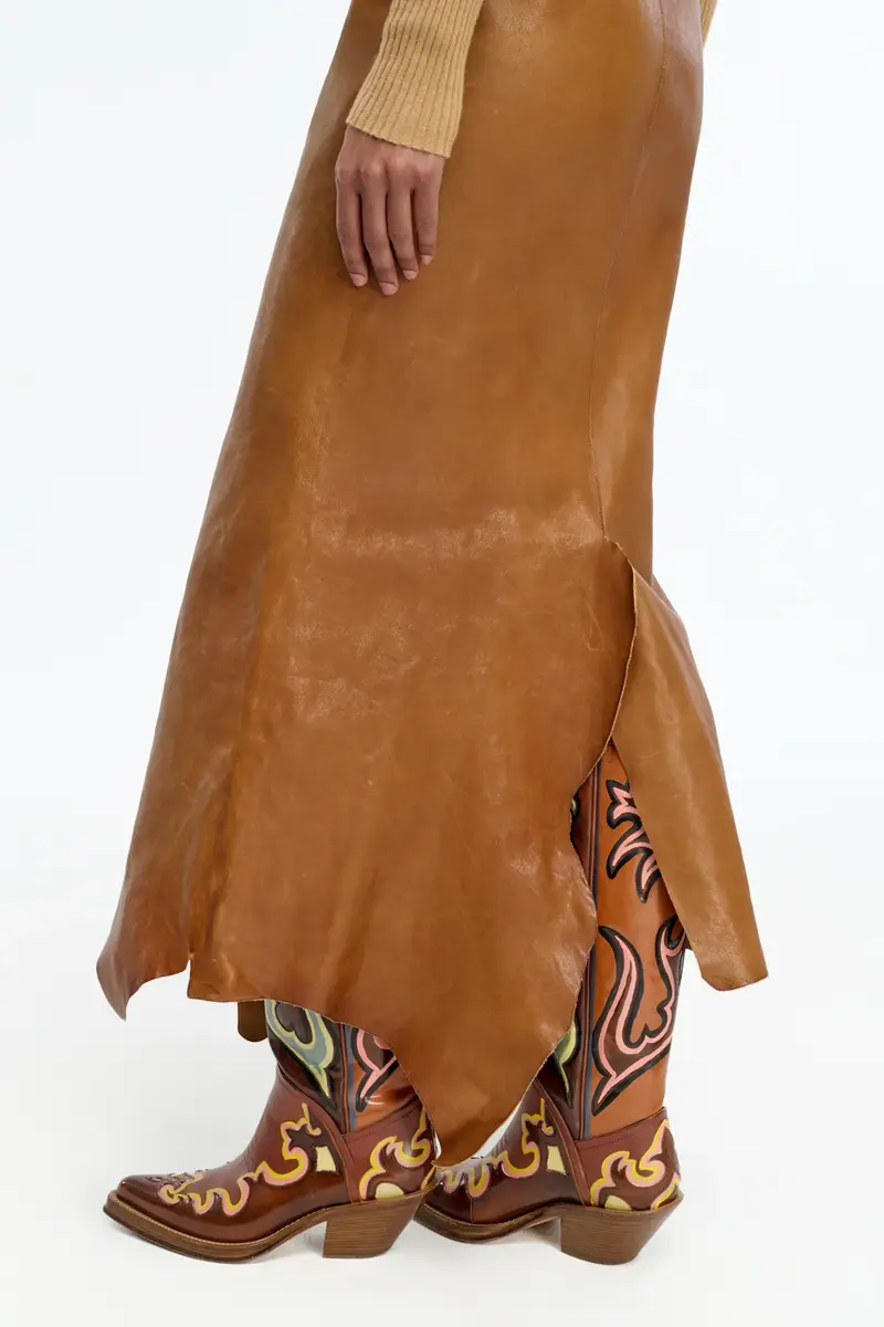 Gabriela Hearst Edwardo Raw Cut Skirt in Cognac Vachetta Leather | Thumbnail 8 Gabriela Hearst Edwardo Raw Cut Skirt in Cognac Vachetta Leather | Thumbnail 8