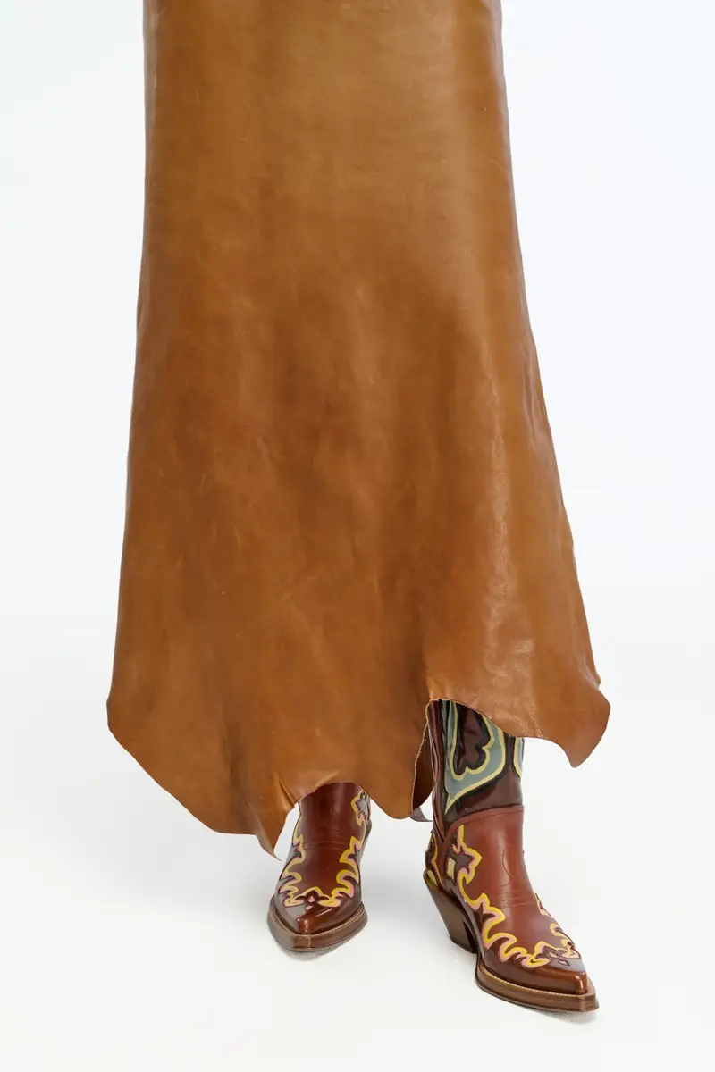 Gabriela Hearst Edwardo Raw Cut Skirt in Cognac Vachetta Leather | Thumbnail 9 Gabriela Hearst Edwardo Raw Cut Skirt in Cognac Vachetta Leather | Thumbnail 9