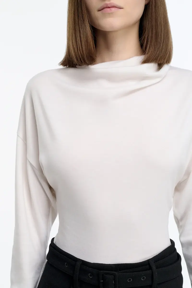Gabriela Hearst Paget Top in Ivory Cashmere Jersey | Thumbnail 5
