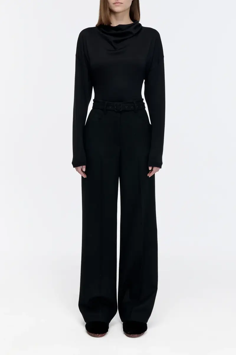 Gabriela Hearst Paget Top in Black Cashmere Jersey | Thumbnail 2 Gabriela Hearst Paget Top in Black Cashmere Jersey | Thumbnail 2