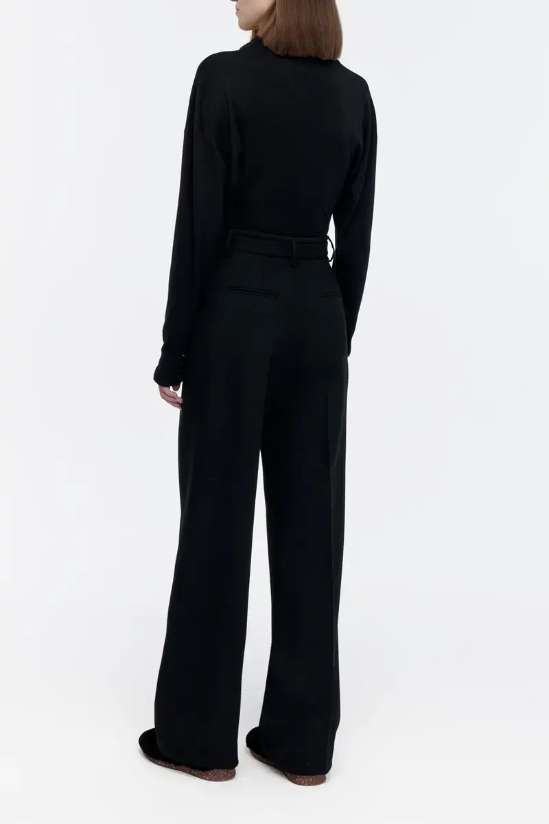 Gabriela Hearst Paget Top in Black Cashmere Jersey | Thumbnail 4 Gabriela Hearst Paget Top in Black Cashmere Jersey | Thumbnail 4