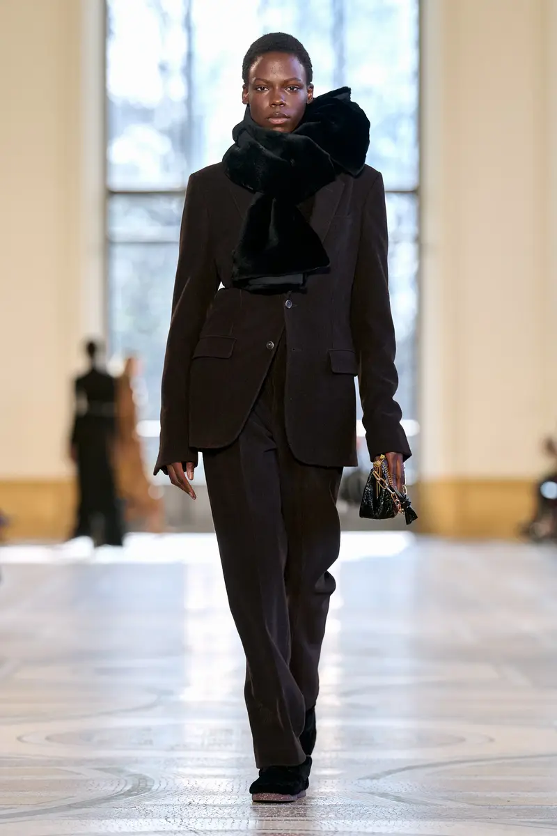 Gabriela Hearst Leiva Blazer in Chocolate Cashmere Corduroy | Thumbnail 2