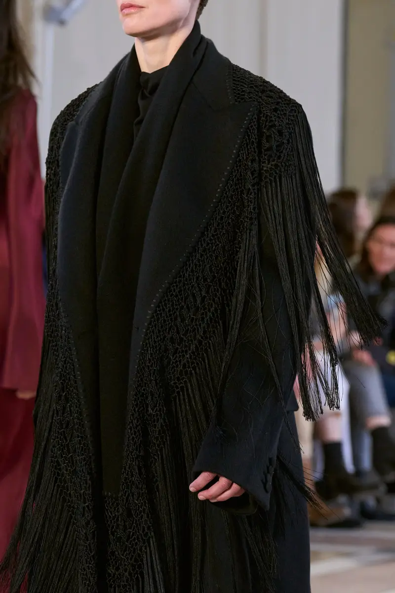 Gabriela Hearst Egret Fringe Scarf in Black Double-face Recycled Cashmere with Silk Macrame | Thumbnail 2 Gabriela Hearst Egret Fringe Scarf in Black Double-face Recycled Cashmere with Silk Macrame | Thumbnail 2
