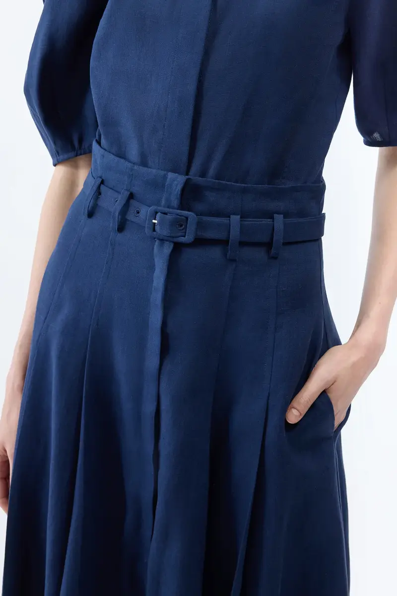 Gabriela Hearst Dugald Pleated Midi Skirt in Electric Navy Aloe Linen | Thumbnail 5 Gabriela Hearst Dugald Pleated Midi Skirt in Electric Navy Aloe Linen | Thumbnail 5