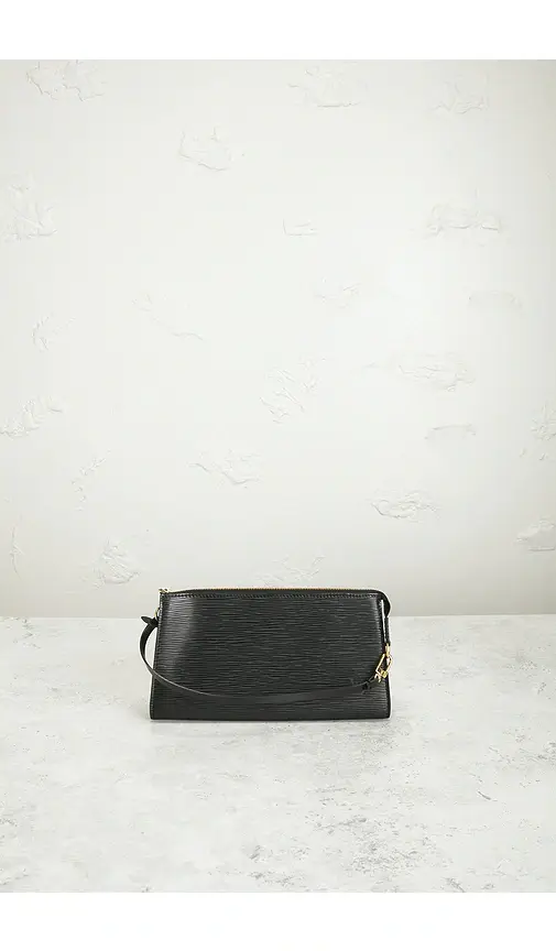 Louis Vuitton Epi Pochette Accessories 24 Shoulder Bag | Thumbnail 2 Louis Vuitton Epi Pochette Accessories 24 Shoulder Bag | Thumbnail 2