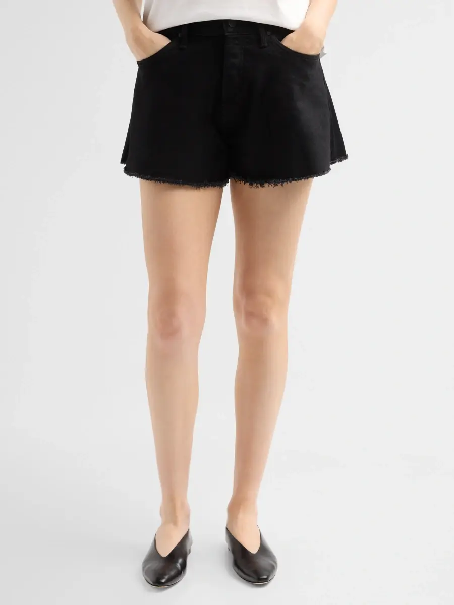 Mother Women's The Flutter Fray Denim Shorts | Thumbnail 4 Mother Women's The Flutter Fray Denim Shorts | Thumbnail 4