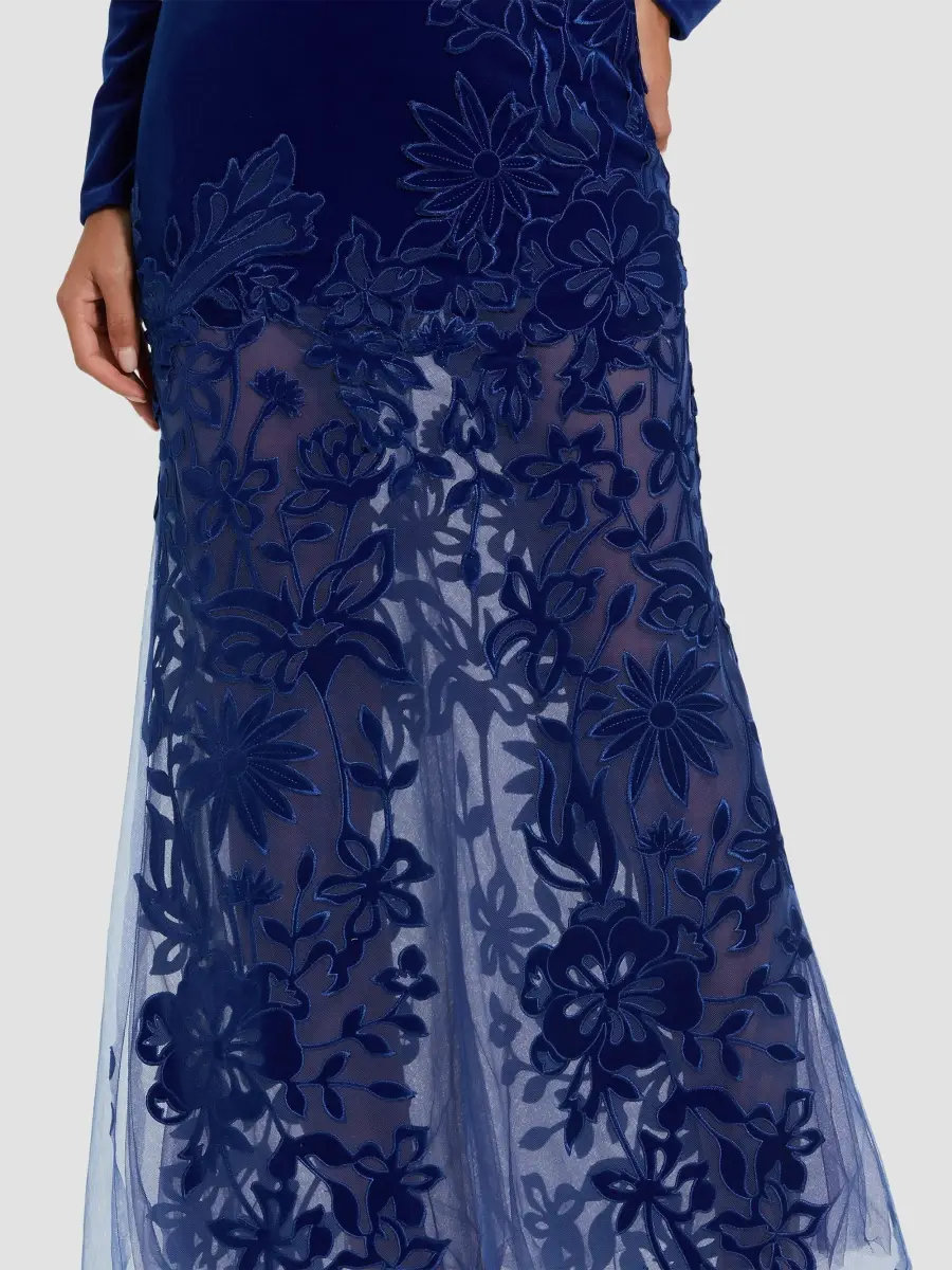 Mac Duggal Women's Floral Mixed-Media Long-Sleeve Gown | Thumbnail 4 Mac Duggal Women's Floral Mixed-Media Long-Sleeve Gown | Thumbnail 4