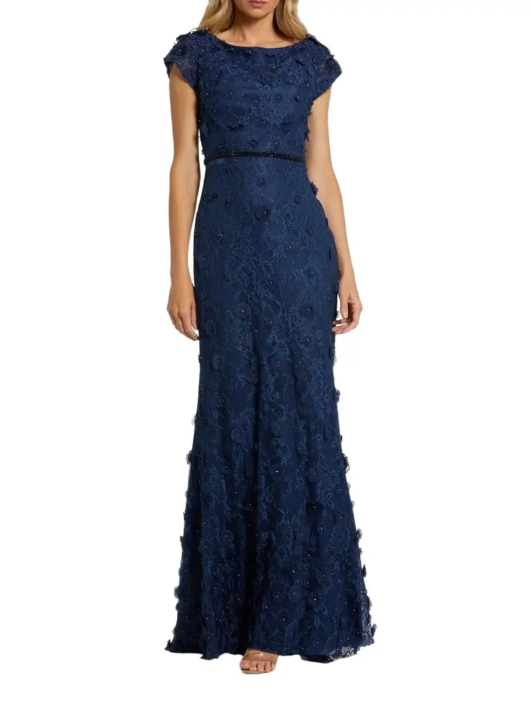 Mac Duggal Women's Petite Floral-Appliquéd Trumpet Gown