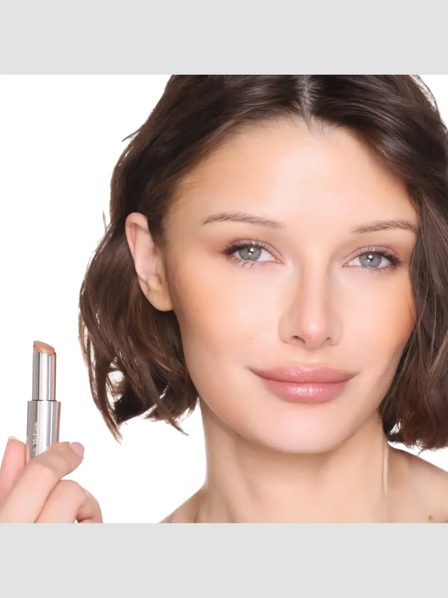 Trish McEvoy Fast-Track Bronzing Stick | Thumbnail 2 Trish McEvoy Fast-Track Bronzing Stick | Thumbnail 2