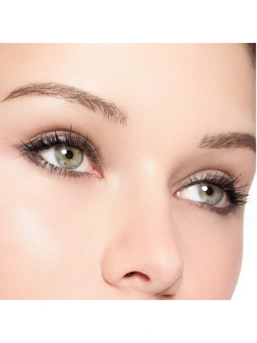 Trish McEvoy 24-Hour Eyeshadow & Liner - Crystal Grey | Thumbnail 4 Trish McEvoy 24-Hour Eyeshadow & Liner - Crystal Grey | Thumbnail 4