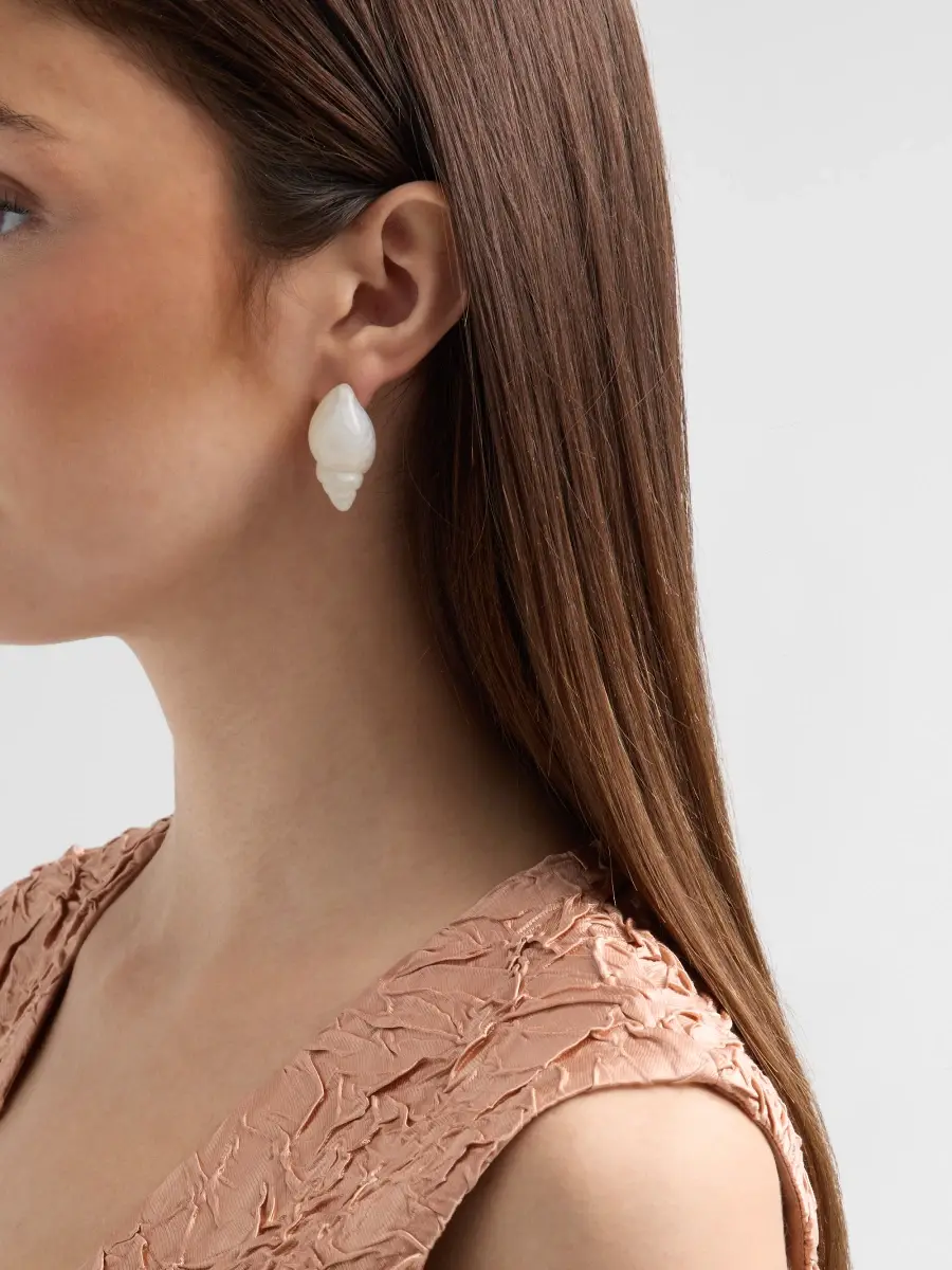 Lele Sadoughi Women's 14K-Gold-Plated & Mother-Of-Pearl Conch Shell Stud Earrings | Thumbnail 2 Lele Sadoughi Women's 14K-Gold-Plated & Mother-Of-Pearl Conch Shell Stud Earrings | Thumbnail 2