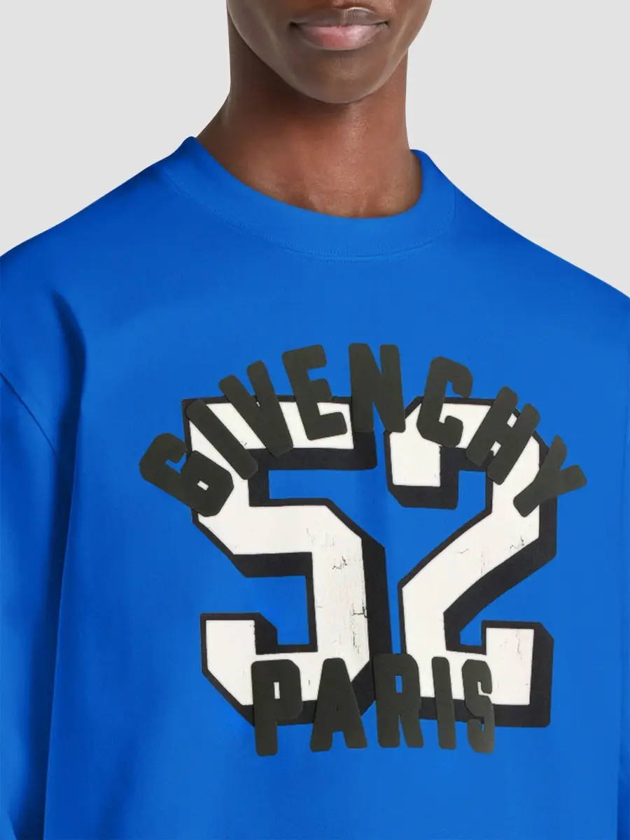 Givenchy Men's Boxy-Fit T-Shirt in Cotton with Print - Lagoon Blue | Thumbnail 6 Givenchy Men's Boxy-Fit T-Shirt in Cotton with Print - Lagoon Blue | Thumbnail 6