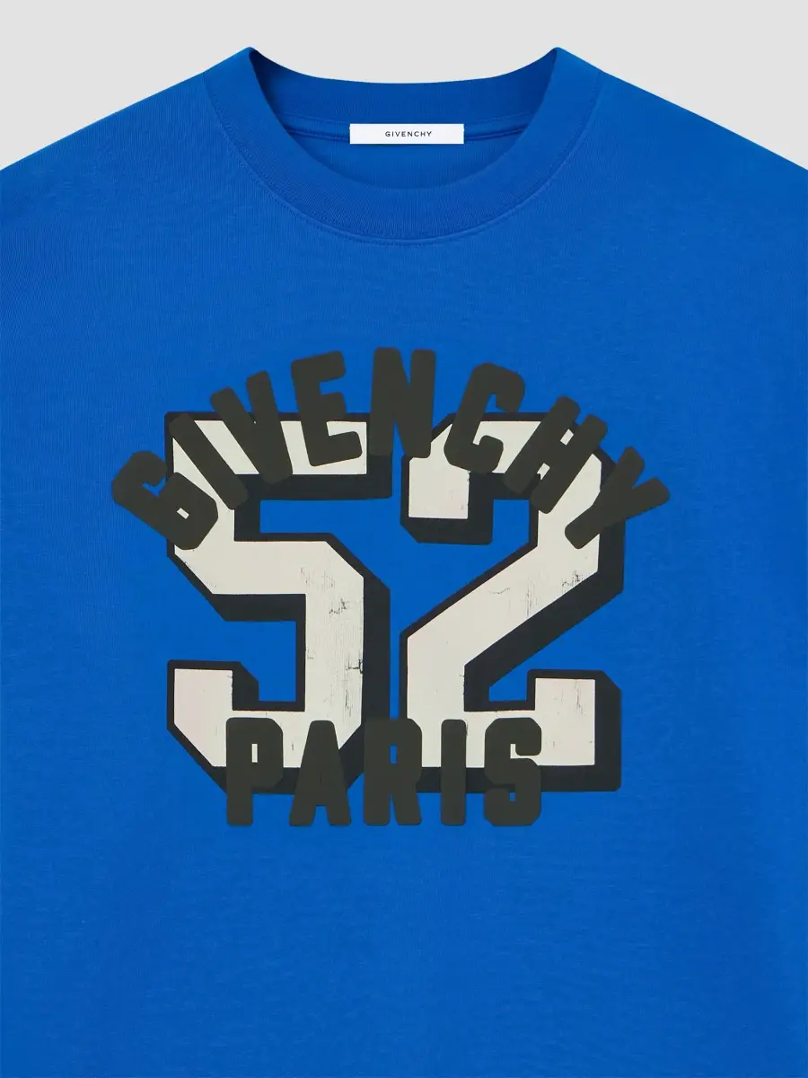 Givenchy Men's Boxy-Fit T-Shirt in Cotton with Print - Lagoon Blue | Thumbnail 7 Givenchy Men's Boxy-Fit T-Shirt in Cotton with Print - Lagoon Blue | Thumbnail 7