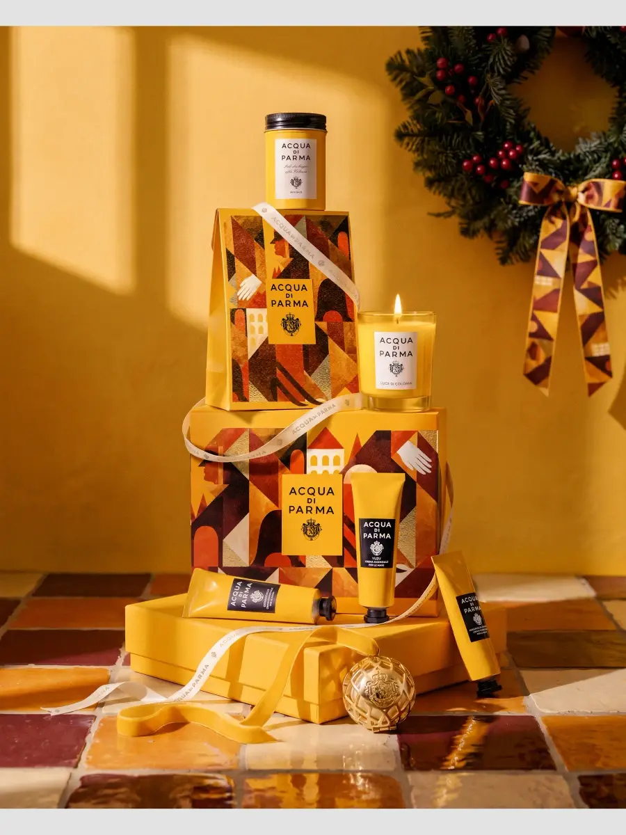 Acqua di Parma Holiday 2-Piece Luce Di Colonia Scented Candle & Bath Salts Set | Thumbnail 2 Acqua di Parma Holiday 2-Piece Luce Di Colonia Scented Candle & Bath Salts Set | Thumbnail 2