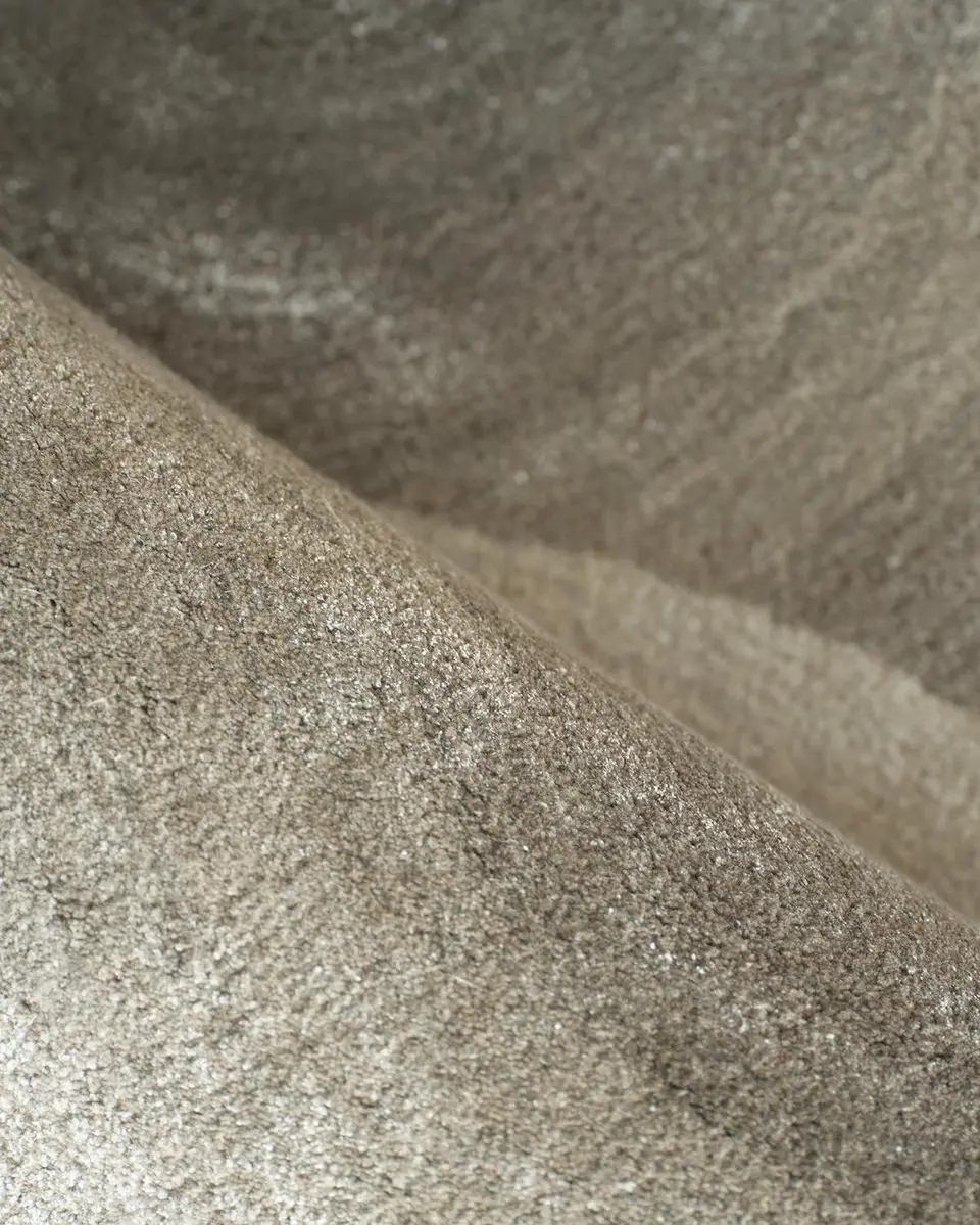 Exquisite Rugs Mitomo Hand-Tufted Charcoal & Ivory Rug | Thumbnail 3 Exquisite Rugs Mitomo Hand-Tufted Charcoal & Ivory Rug | Thumbnail 3