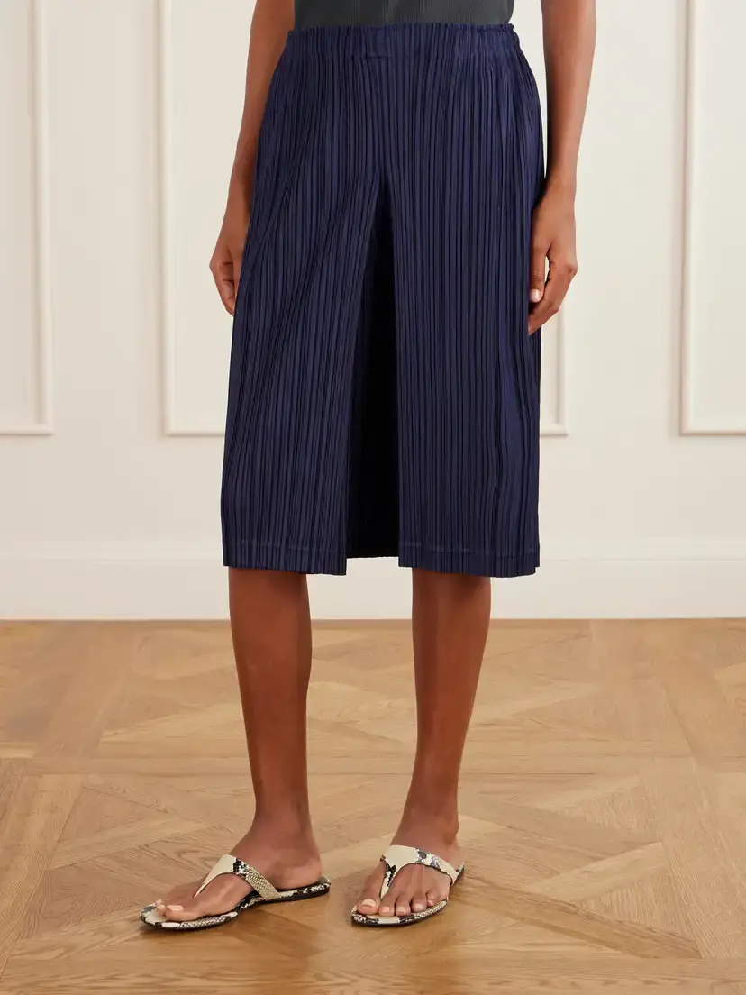 Pleats Please Issey Miyake September Plissé Shorts | Thumbnail 3 Pleats Please Issey Miyake September Plissé Shorts | Thumbnail 3