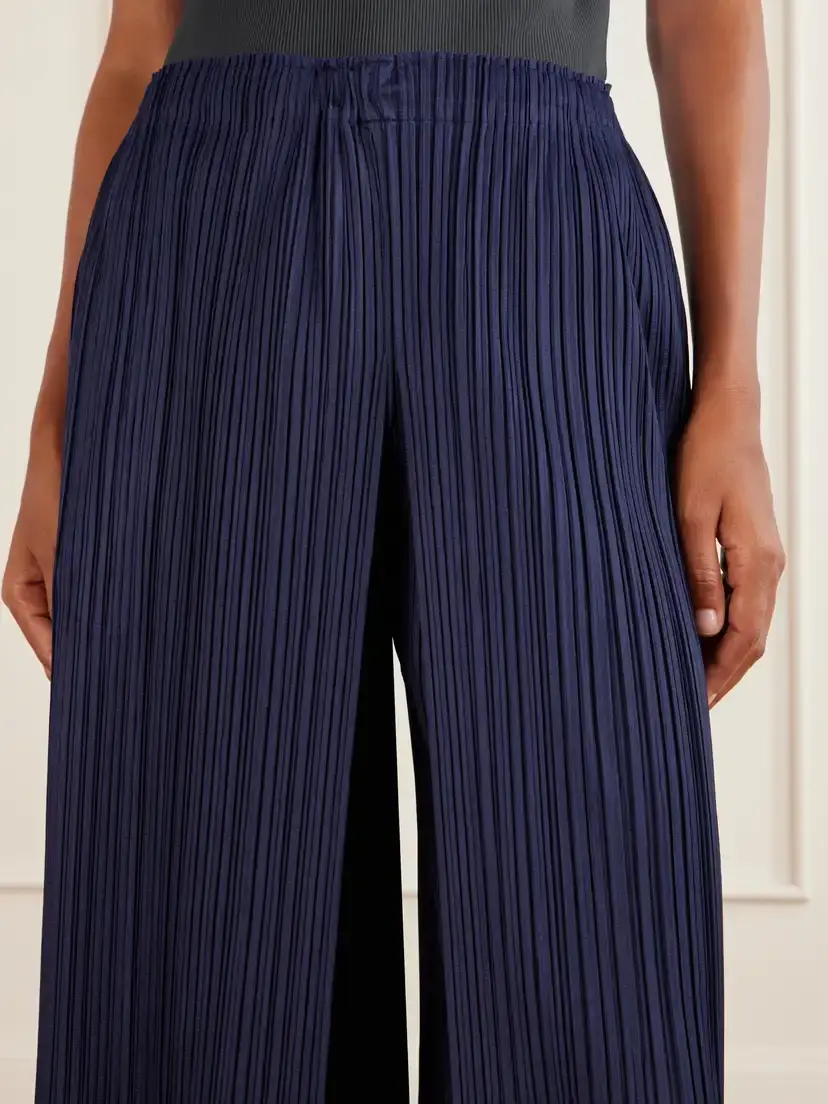 Pleats Please Issey Miyake September Plissé Shorts | Thumbnail 5 Pleats Please Issey Miyake September Plissé Shorts | Thumbnail 5