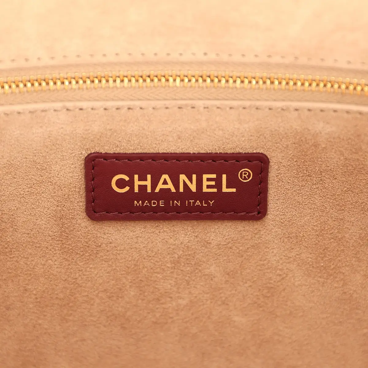 Chanel Chanel Small Cerf Shopping Bag Burgundy Calfskin Gold Hardware | Thumbnail 8