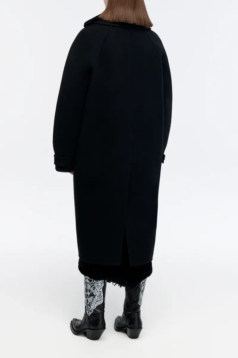 Gabriela Hearst Arbor Cocoon Coat in Black Cashmere Felt | Thumbnail 5 Gabriela Hearst Arbor Cocoon Coat in Black Cashmere Felt | Thumbnail 5