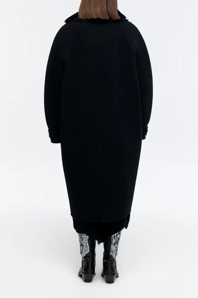 Gabriela Hearst Arbor Cocoon Coat in Black Cashmere Felt | Thumbnail 6 Gabriela Hearst Arbor Cocoon Coat in Black Cashmere Felt | Thumbnail 6