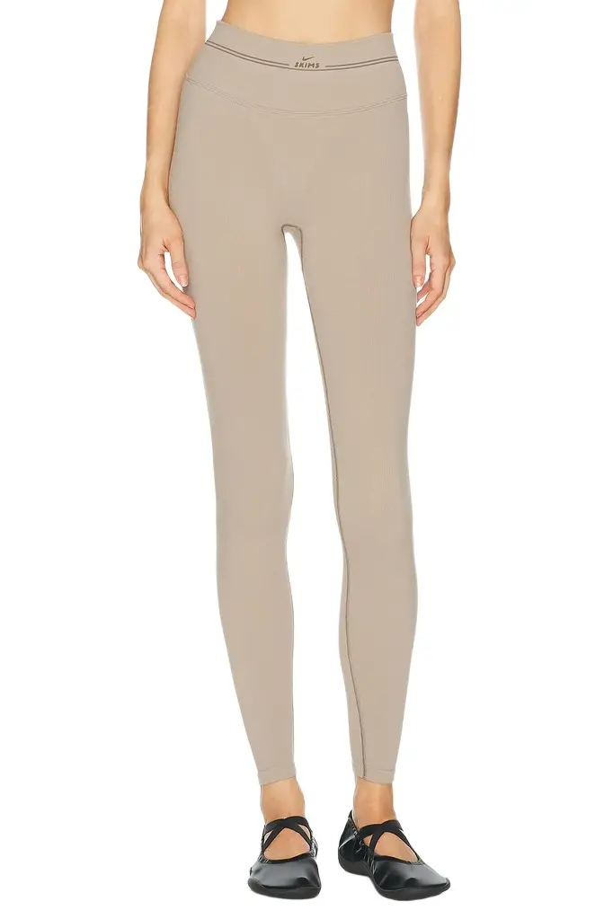 NikeSKIMS Ribbed Seamless 26 Tight