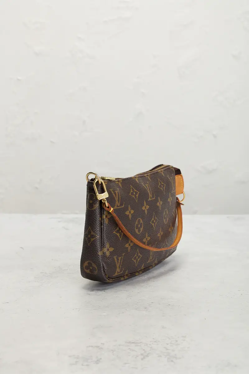 Louis Vuitton Louis Vuitton Monogram Pochette Accessoires Shoulder Bag | Thumbnail 4 Louis Vuitton Louis Vuitton Monogram Pochette Accessoires Shoulder Bag | Thumbnail 4